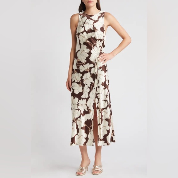 Rails Gabriella Floral Ruched Satin Midi
Dress Size Medium - Picture 3 of 3